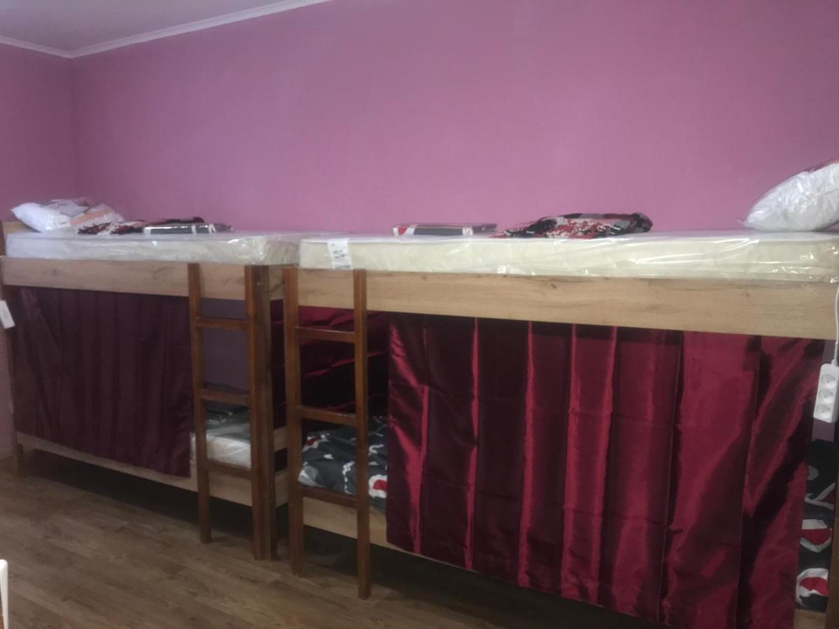 Ararat-Borschagovskaya Hostel Kyiv Eksteriør billede